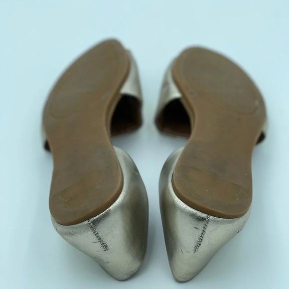 Gianni Bini Women's Gold Slide Sandals Size 9M - Pool Party Collection - Picture 7 of 7